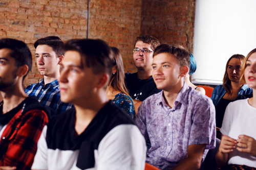 for whom year4 программист обучение в махачкале